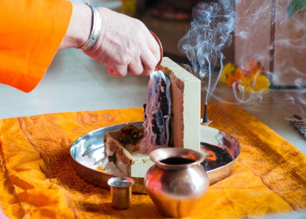 गुरु पूर्णिमा से जुड़ी पवित्र कथाएं