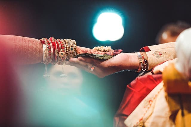 Bhakoot Dosha- Effects and Remedies in Horoscope Matching